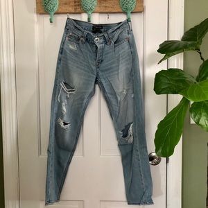Abercrombie & Fitch Signature Boyfriend Jeans